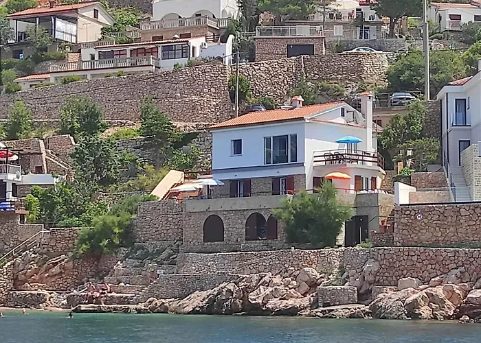 아파트 - Senj 1 스타리그라드