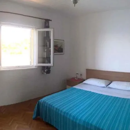 Apartman Starigrad/senj 1 *