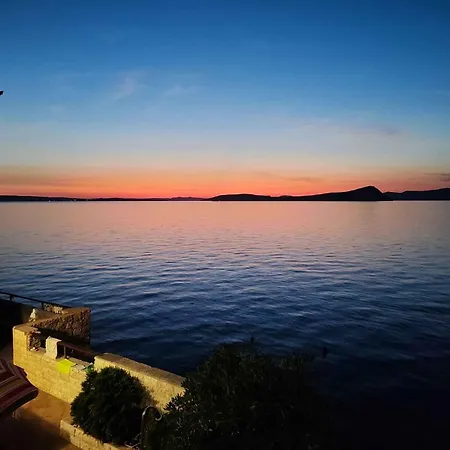- Senj 1 Lejlighed *